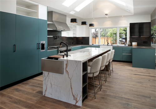 Sophisticated mix of finishes