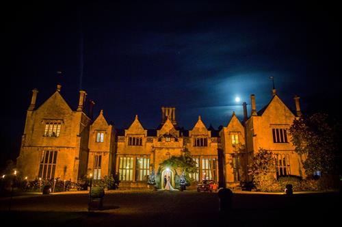 Gallery Image Moonlight_Dillington_with_Bridal_Couple.jpg Gallery Image Moonlight_Dillington_with_Bridal_Couple.jpg