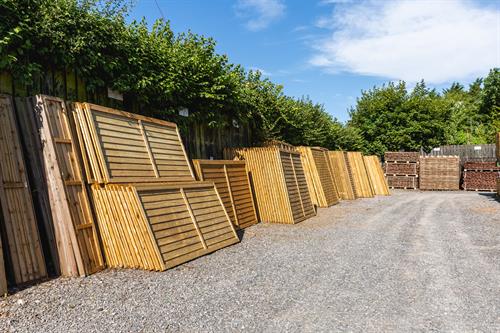 Gallery Image yard_fence_panels.jpg