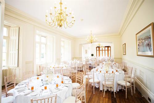 Gallery Image St_Audries_Park_-_Banqueting_Hall_with_Chivari_(BS)-large.jpg