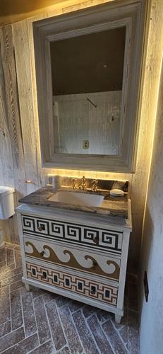 Natrural brazilian quartzite vanity top