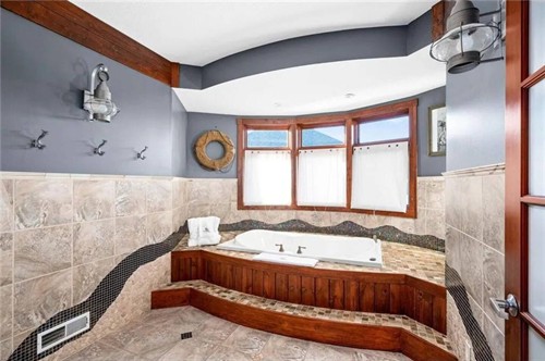 Dedicated "Spa Room" with large jetted tub
