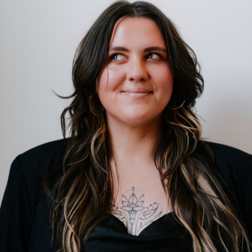 Bailey is a Certified Clinical Herbalist of over 10 years Bailey is a Certified Clinical Herbalist of over 10 years