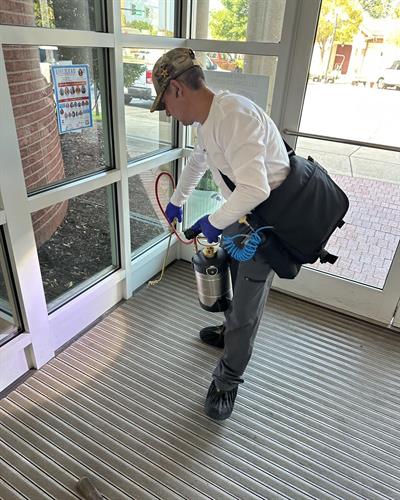 Gallery Image chamber_spray_1.jpg