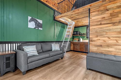 Gallery Image AirBNBi-15.jpg