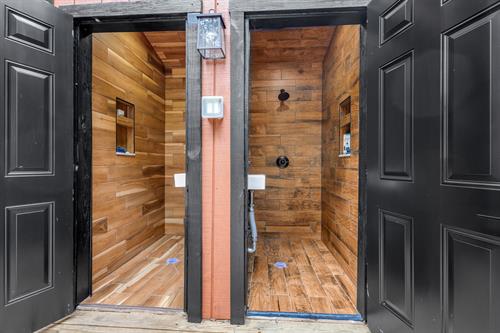 Gallery Image AirBNBi-5.jpg