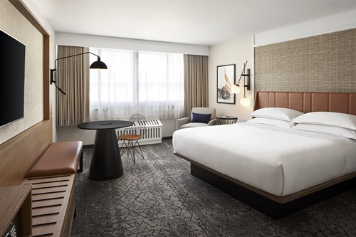 Gallery Image WASSR_King_Bedroom.jpg