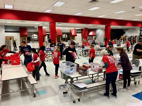 Sorters & packers at the January 13 Red Bag Event at Herndon Middle School 