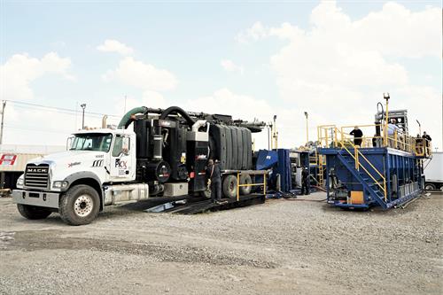 Gallery Image Hydro_Truck_and_Recycler.JPG