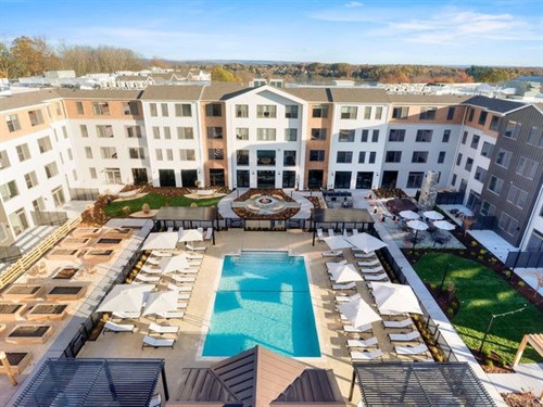 Gallery Image back_courtyard.jpeg