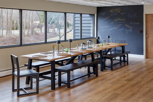 Visionary Suite: Table