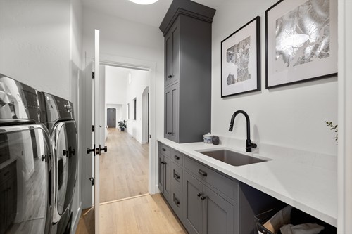 Modern Kitchen Cabinetry