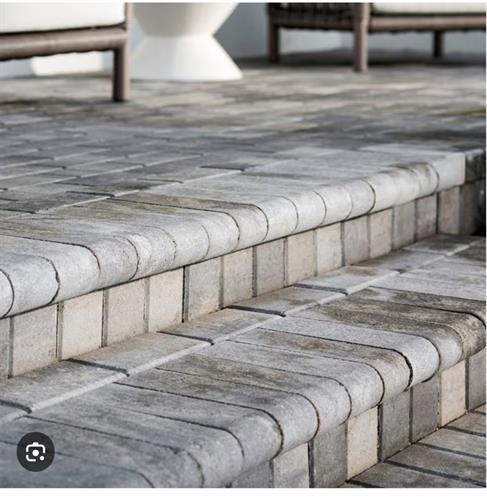 Gallery Image Belgard_Bullnose_Steps.jpeg