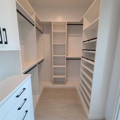 walk in closet