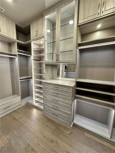 walk in closet