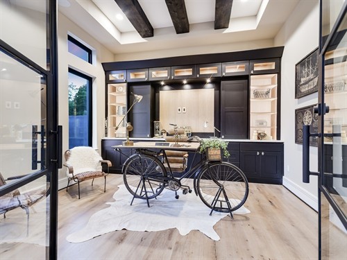 Gallery Image 649_521_property_009-office-20210806085009.jpg