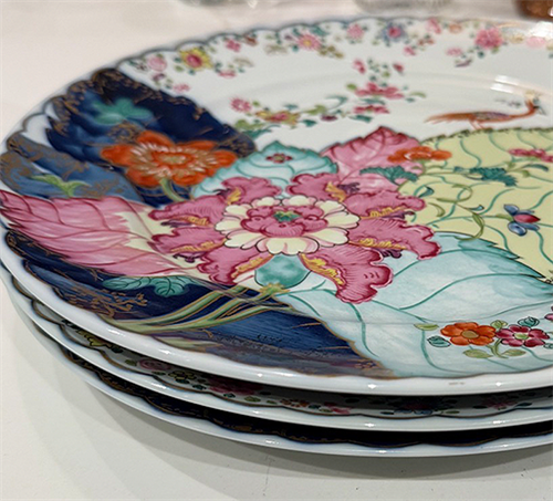 Gallery Image colorful_plates.png