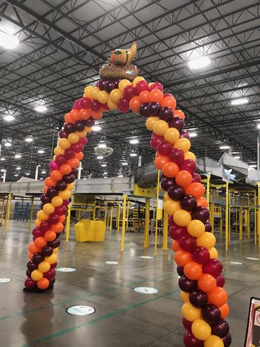Balloons Bring Thanksgiving Festivities to the Workplace