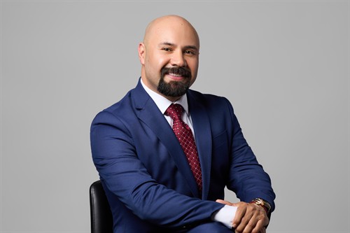 Gallery Image FremontBank_SaulCuevas6475_Retouched.jpg