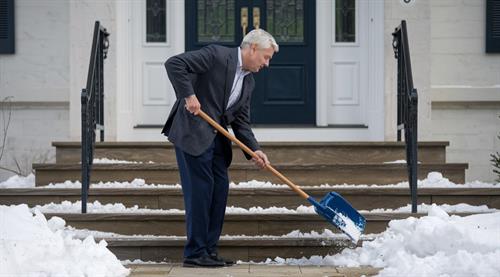 Gallery Image Shoveling_Snow.jpg