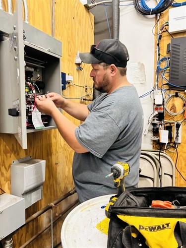 Weekend service call for sign power outage 