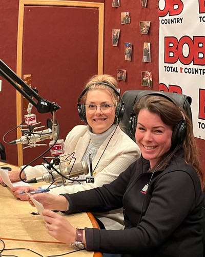 Community Education on BOB FM with Amy Gudmestad from Minnesota Indep. College & Community