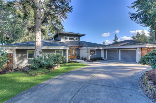 Extraordinary High Bank Waterfront Home in Gig Harbor Just Sold