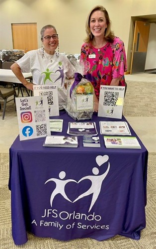 Director of Development Noreen Levitt and Development Associate Jennifer Weiss attend the 20206 Yom Ha'atzmaut Festival at Ohev Shalom