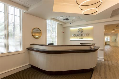 Gallery Image Winter_Park_front_desk.jpg