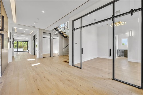 Gallery Image 13-web-or-mls-HDR_2637.jpg