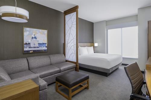 Gallery Image Hyatt_Place_Fort_Worth_North_King_Guest_Room_Wide.jpg