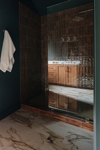 Gallery Image Staghorn-Bathroom6.jpg