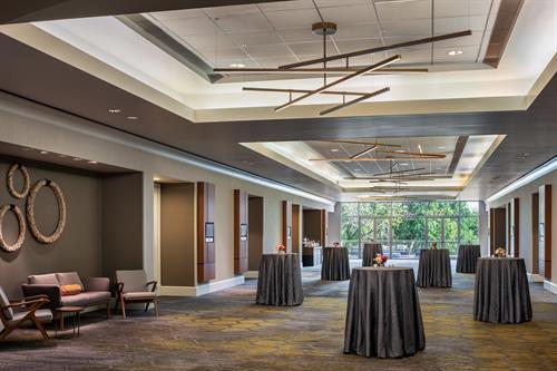 Gallery Image MCC_Event_hall_cocktails.jpg