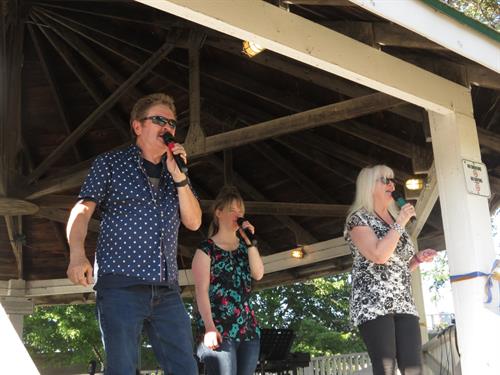 FAMILY FAVOURITES - THE PROVERBS 