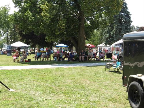 VENDORS. WE LOVE VENDORS. 