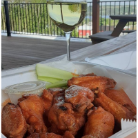 Wine & Wing Wednesday at Vineyard View Winery 