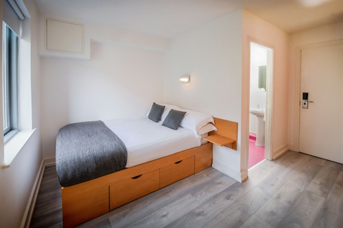 Ensuite Bedroom