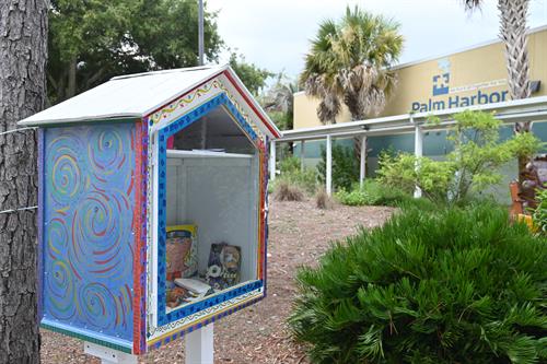 Our Free Little Art Gallery in our Reading Garden