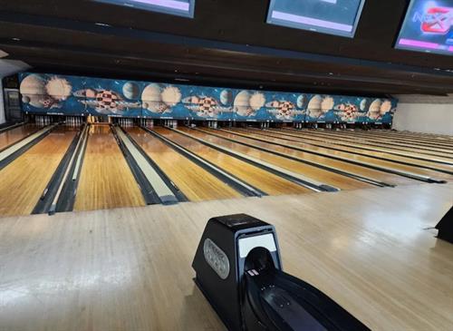 Gallery Image Picture_of_Bowling_Center-CLO.jpg
