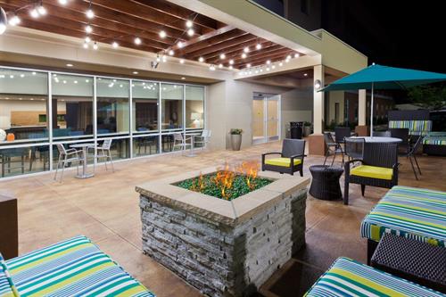 Outdoor Firepit Social Space