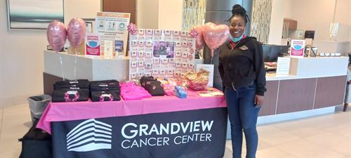 Spreading love to the patience at Grandview Cancer Center during Breast Cancer Awareness month!