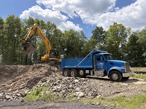 Gallery Image blue_truck_and_290.jpeg
