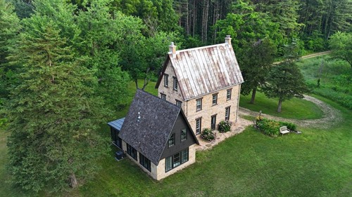A fairytale setting: the award-winning Brisbane House on 18 wooded acres in Arena.