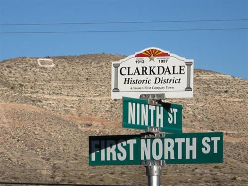 Historic District sign markers