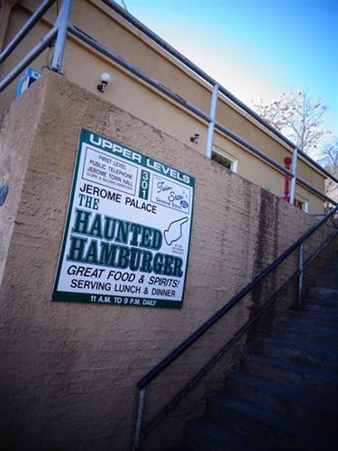 Gallery Image sign_bottom_stairs.jpg