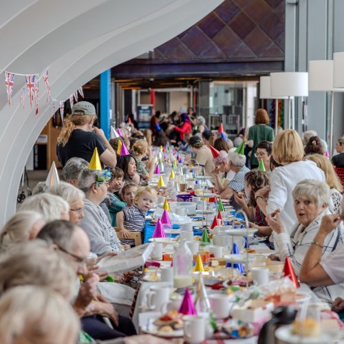 VE & WJ Day 2025 at Cast