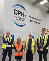 MP visits Clean Power Hydrogen to discuss Membrane-Free Electrolyser™ technology in Doncaster.
