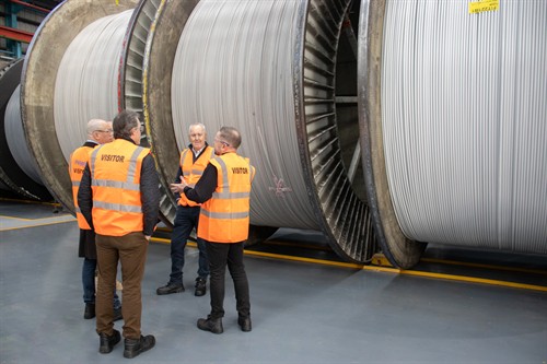 Gallery Image Genous_4.jpg