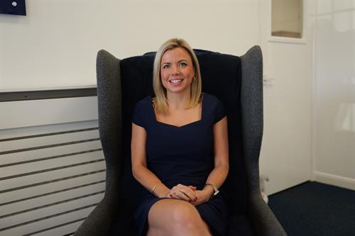 Meet Joanne: Sales and Recruitment Consultant at Austin Banks Recruitment.