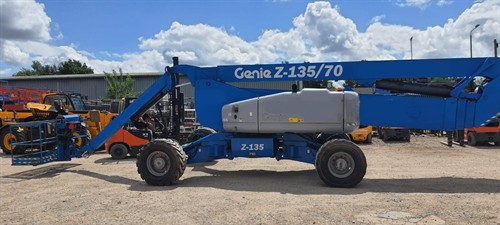 Gallery Image 2008_Genie_Z135-70_articulated_boom_SNZ13508-919_(10).jpg